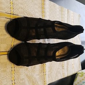 Size 7M M by Marinelli Mesh Heels